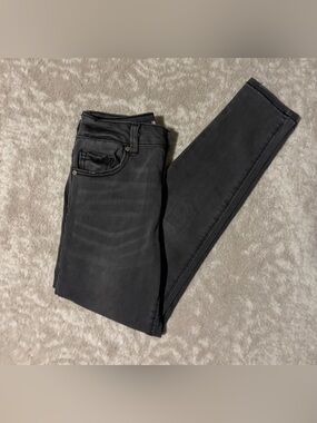 Copper Key - Grey Denim Skinny Jeans for Kid Girls size 8 from Dillards LIKE NEW